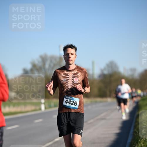 06.04.2025 - 44. Internationalen Wilhelmsburger Insellauf Dr. Thomas Lammeyer http://msf.ph/oto/7550499 06.04.2025 09:22:36 Laufen 4426 meine-sportfotos.de