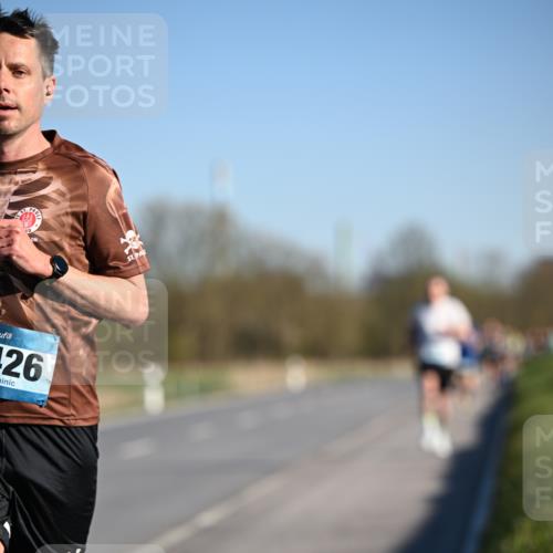 06.04.2025 - 44. Internationalen Wilhelmsburger Insellauf Dr. Thomas Lammeyer http://msf.ph/oto/7550518 06.04.2025 09:22:37 Laufen 26 meine-sportfotos.de