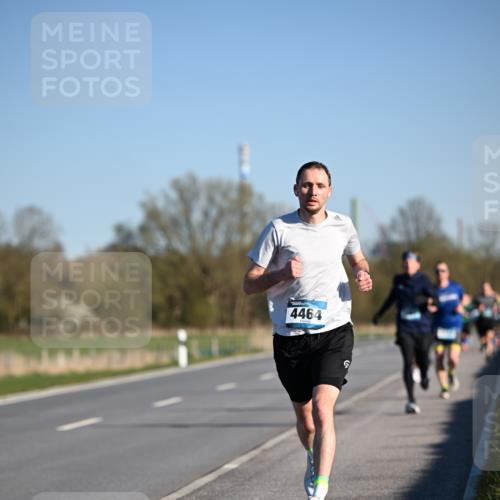06.04.2025 - 44. Internationalen Wilhelmsburger Insellauf Dr. Thomas Lammeyer http://msf.ph/oto/7550521 06.04.2025 09:22:42 Laufen 4464 meine-sportfotos.de