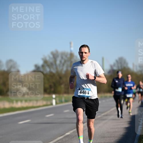 06.04.2025 - 44. Internationalen Wilhelmsburger Insellauf Dr. Thomas Lammeyer http://msf.ph/oto/7550525 06.04.2025 09:22:42 Laufen 4464 meine-sportfotos.de