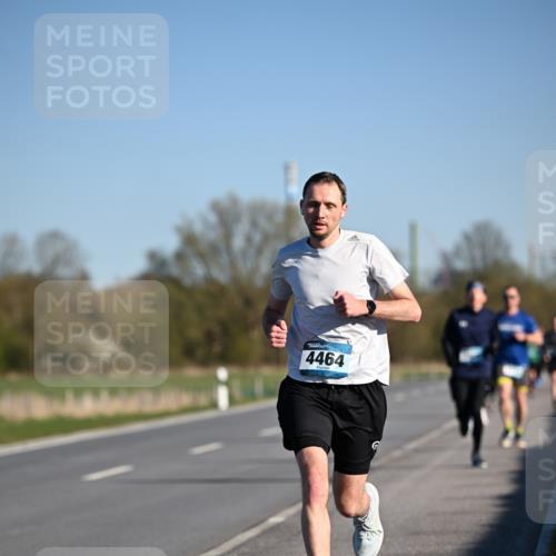 06.04.2025 - 44. Internationalen Wilhelmsburger Insellauf Dr. Thomas Lammeyer http://msf.ph/oto/7550527 06.04.2025 09:22:42 Laufen 4464 meine-sportfotos.de