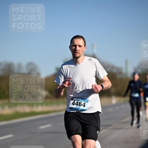 06.04.2025 - 44. Internationalen Wilhelmsburger Insellauf Dr. Thomas Lammeyer http://msf.ph/oto/7550540 06.04.2025 09:22:43 Laufen 4464 meine-sportfotos.de