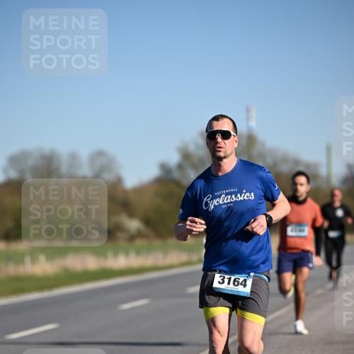 06.04.2025 - 44. Internationalen Wilhelmsburger Insellauf Dr. Thomas Lammeyer http://msf.ph/oto/7550586 06.04.2025 09:22:48 Laufen 3164 meine-sportfotos.de
