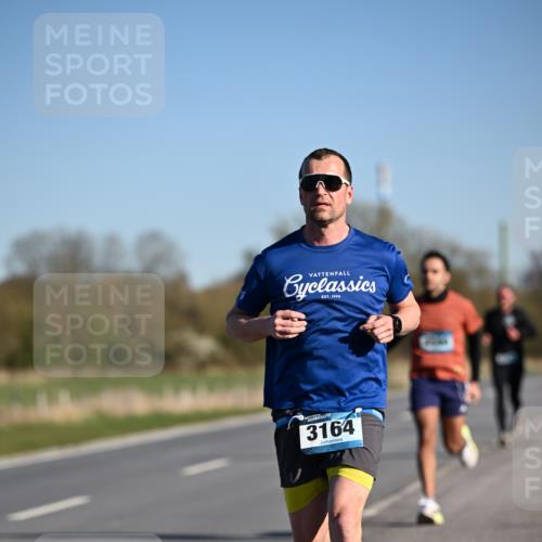 06.04.2025 - 44. Internationalen Wilhelmsburger Insellauf Dr. Thomas Lammeyer http://msf.ph/oto/7550591 06.04.2025 09:22:49 Laufen 3164 meine-sportfotos.de