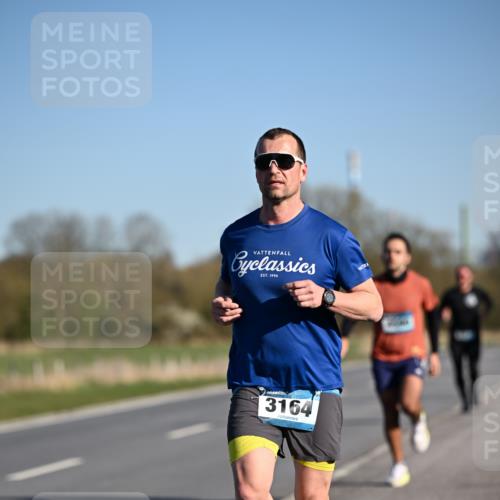 06.04.2025 - 44. Internationalen Wilhelmsburger Insellauf Dr. Thomas Lammeyer http://msf.ph/oto/7550593 06.04.2025 09:22:49 Laufen 3164 meine-sportfotos.de