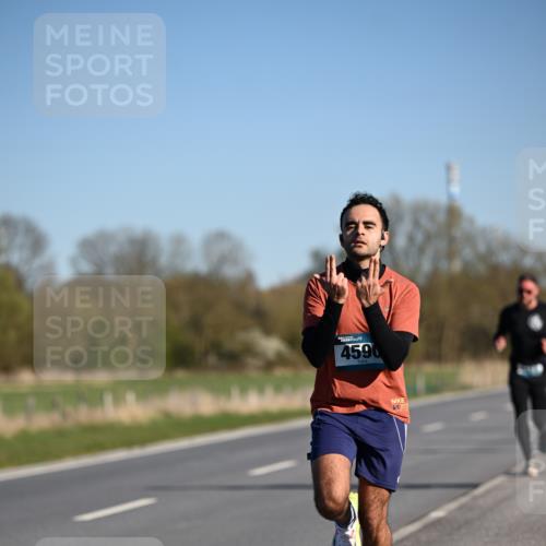 06.04.2025 - 44. Internationalen Wilhelmsburger Insellauf Dr. Thomas Lammeyer http://msf.ph/oto/7550610 06.04.2025 09:22:51 Laufen 4590 meine-sportfotos.de