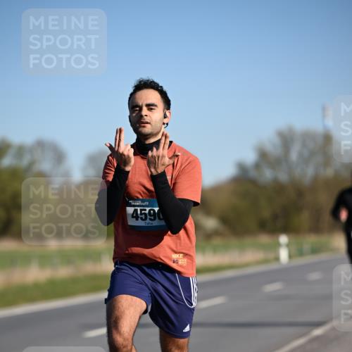 06.04.2025 - 44. Internationalen Wilhelmsburger Insellauf Dr. Thomas Lammeyer http://msf.ph/oto/7550622 06.04.2025 09:22:51 Laufen 4590 meine-sportfotos.de