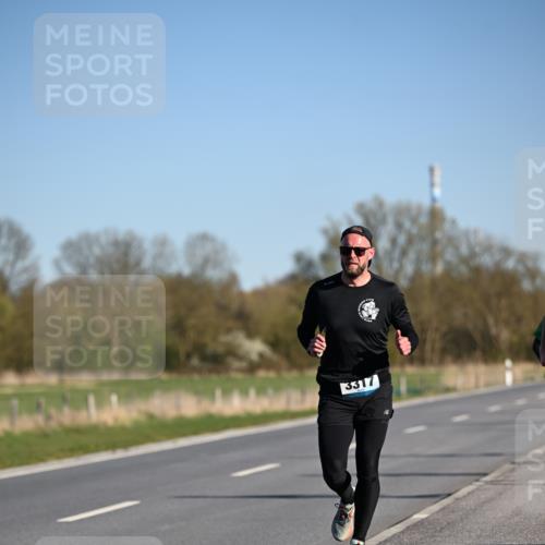 06.04.2025 - 44. Internationalen Wilhelmsburger Insellauf Dr. Thomas Lammeyer http://msf.ph/oto/7550631 06.04.2025 09:22:54 Laufen 3317 meine-sportfotos.de