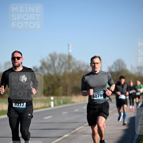 06.04.2025 - 44. Internationalen Wilhelmsburger Insellauf Dr. Thomas Lammeyer http://msf.ph/oto/7550633 06.04.2025 09:22:55 Laufen 3317, 38, 4079 meine-sportfotos.de