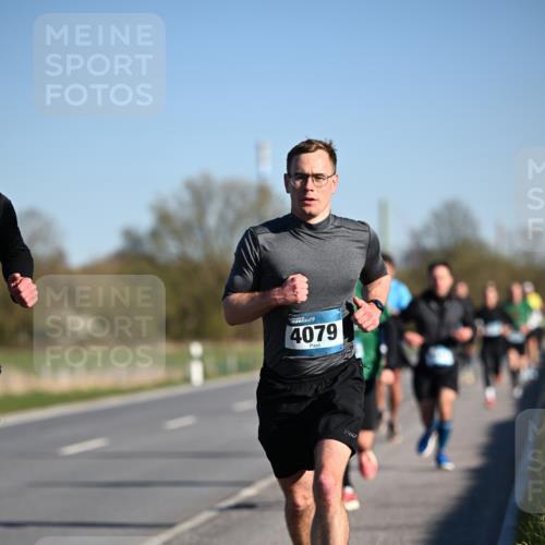 06.04.2025 - 44. Internationalen Wilhelmsburger Insellauf Dr. Thomas Lammeyer http://msf.ph/oto/7550646 06.04.2025 09:22:55 Laufen 4079 meine-sportfotos.de