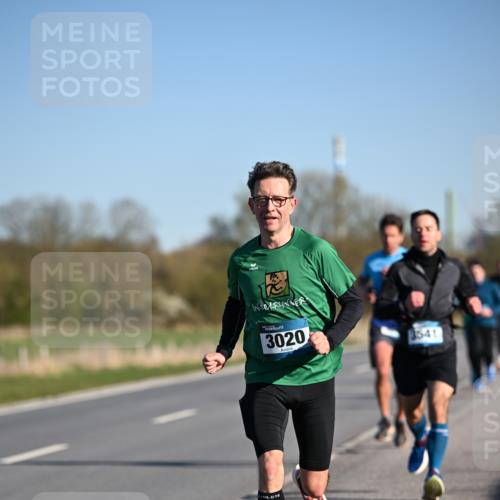 06.04.2025 - 44. Internationalen Wilhelmsburger Insellauf Dr. Thomas Lammeyer http://msf.ph/oto/7550672 06.04.2025 09:22:57 Laufen 3020, 3541 meine-sportfotos.de