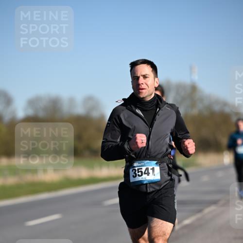06.04.2025 - 44. Internationalen Wilhelmsburger Insellauf Dr. Thomas Lammeyer http://msf.ph/oto/7550693 06.04.2025 09:23:00 Laufen 3541 meine-sportfotos.de