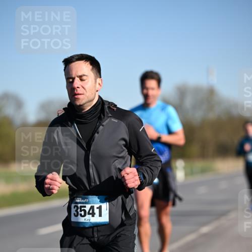 06.04.2025 - 44. Internationalen Wilhelmsburger Insellauf Dr. Thomas Lammeyer http://msf.ph/oto/7550701 06.04.2025 09:23:00 Laufen 3541 meine-sportfotos.de