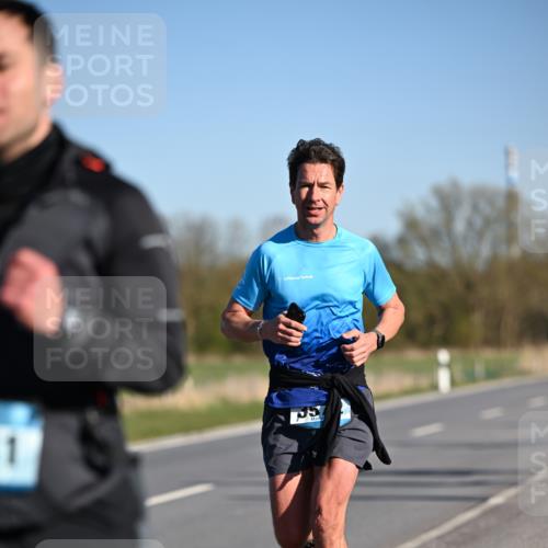 06.04.2025 - 44. Internationalen Wilhelmsburger Insellauf Dr. Thomas Lammeyer http://msf.ph/oto/7550703 06.04.2025 09:23:01 Laufen  meine-sportfotos.de