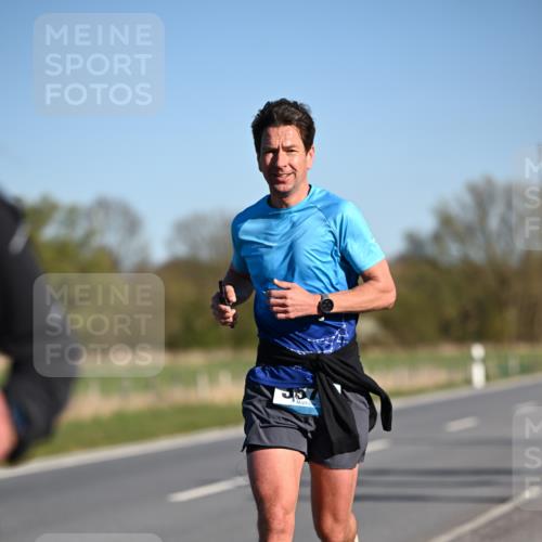 06.04.2025 - 44. Internationalen Wilhelmsburger Insellauf Dr. Thomas Lammeyer http://msf.ph/oto/7550707 06.04.2025 09:23:01 Laufen  meine-sportfotos.de