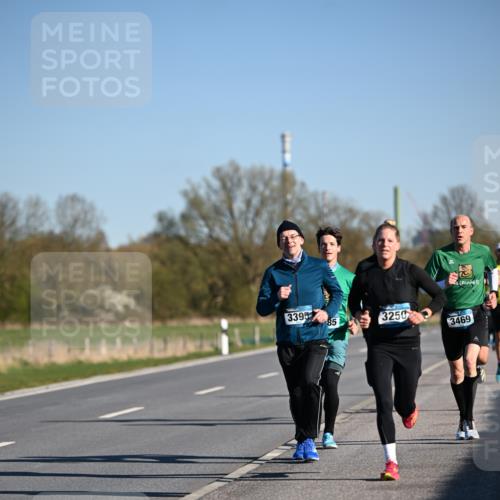 06.04.2025 - 44. Internationalen Wilhelmsburger Insellauf Dr. Thomas Lammeyer http://msf.ph/oto/7550712 06.04.2025 09:23:02 Laufen 3395, 85, 3250, 3469 meine-sportfotos.de