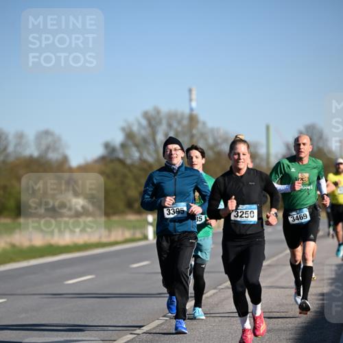 06.04.2025 - 44. Internationalen Wilhelmsburger Insellauf Dr. Thomas Lammeyer http://msf.ph/oto/7550725 06.04.2025 09:23:03 Laufen 3395, 85, 3250, 3469 meine-sportfotos.de