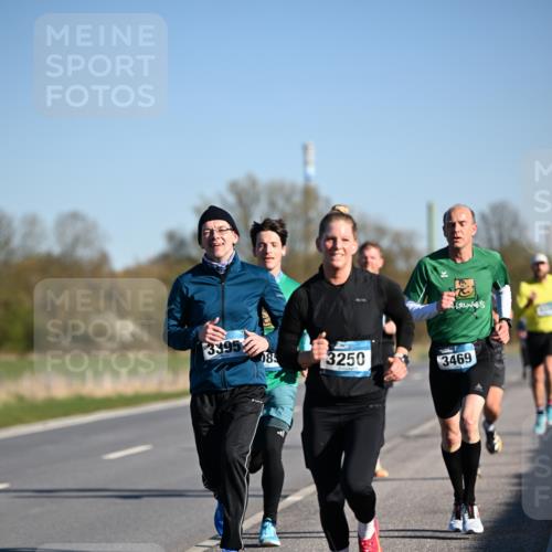06.04.2025 - 44. Internationalen Wilhelmsburger Insellauf Dr. Thomas Lammeyer http://msf.ph/oto/7550729 06.04.2025 09:23:03 Laufen 3395, 08, 3250, 3469 meine-sportfotos.de