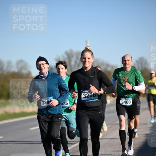06.04.2025 - 44. Internationalen Wilhelmsburger Insellauf Dr. Thomas Lammeyer http://msf.ph/oto/7550735 06.04.2025 09:23:04 Laufen 339, 085, 3250, 3469 meine-sportfotos.de