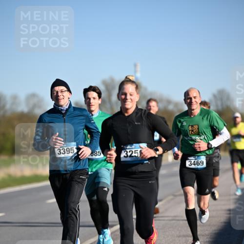 06.04.2025 - 44. Internationalen Wilhelmsburger Insellauf Dr. Thomas Lammeyer http://msf.ph/oto/7550737 06.04.2025 09:23:04 Laufen 3395, 085, 325, 3469 meine-sportfotos.de