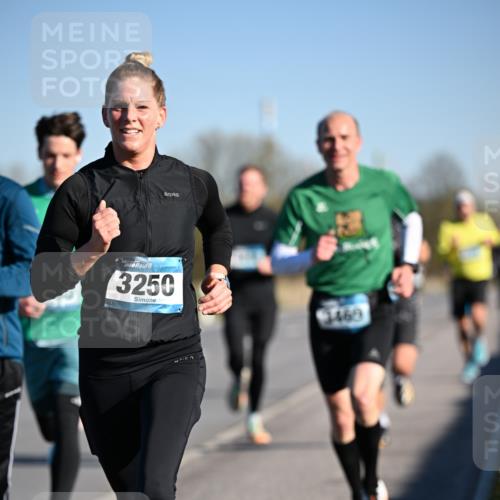 06.04.2025 - 44. Internationalen Wilhelmsburger Insellauf Dr. Thomas Lammeyer http://msf.ph/oto/7550743 06.04.2025 09:23:05 Laufen 3250, 1460 meine-sportfotos.de