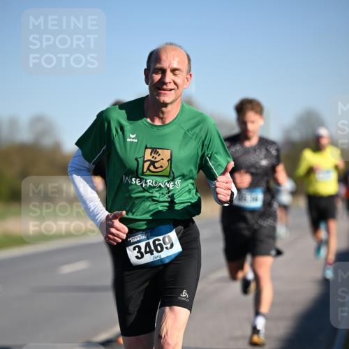 06.04.2025 - 44. Internationalen Wilhelmsburger Insellauf Dr. Thomas Lammeyer http://msf.ph/oto/7550756 06.04.2025 09:23:06 Laufen 3469 meine-sportfotos.de