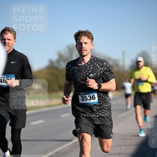 06.04.2025 - 44. Internationalen Wilhelmsburger Insellauf Dr. Thomas Lammeyer http://msf.ph/oto/7550769 06.04.2025 09:23:07 Laufen 46, 3536 meine-sportfotos.de
