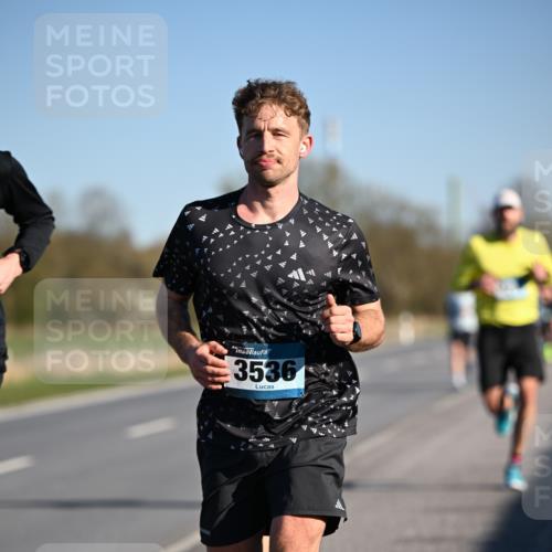 06.04.2025 - 44. Internationalen Wilhelmsburger Insellauf Dr. Thomas Lammeyer http://msf.ph/oto/7550775 06.04.2025 09:23:07 Laufen 3536 meine-sportfotos.de