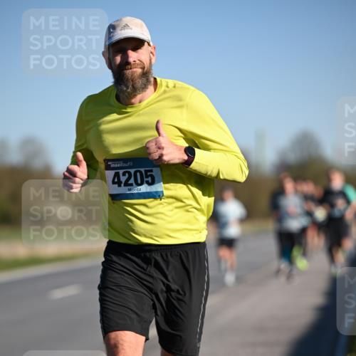 06.04.2025 - 44. Internationalen Wilhelmsburger Insellauf Dr. Thomas Lammeyer http://msf.ph/oto/7550800 06.04.2025 09:23:11 Laufen 4205 meine-sportfotos.de