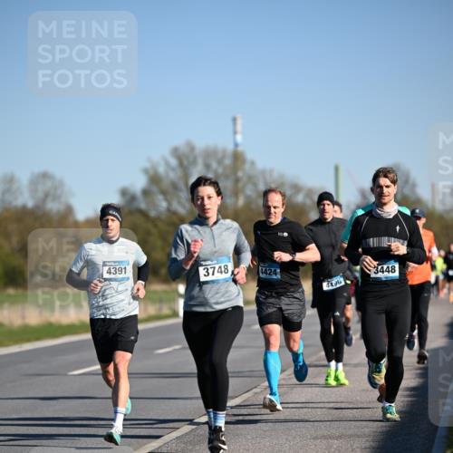 06.04.2025 - 44. Internationalen Wilhelmsburger Insellauf Dr. Thomas Lammeyer http://msf.ph/oto/7550809 06.04.2025 09:23:15 Laufen 4391, 3748, 4424, 48, 4496, 3448 meine-sportfotos.de