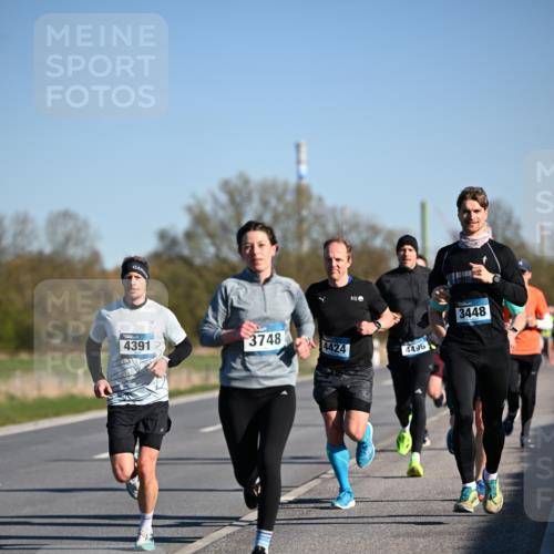 06.04.2025 - 44. Internationalen Wilhelmsburger Insellauf Dr. Thomas Lammeyer http://msf.ph/oto/7550811 06.04.2025 09:23:15 Laufen 4391, 3748, 0, 4424, 4496, 3448 meine-sportfotos.de