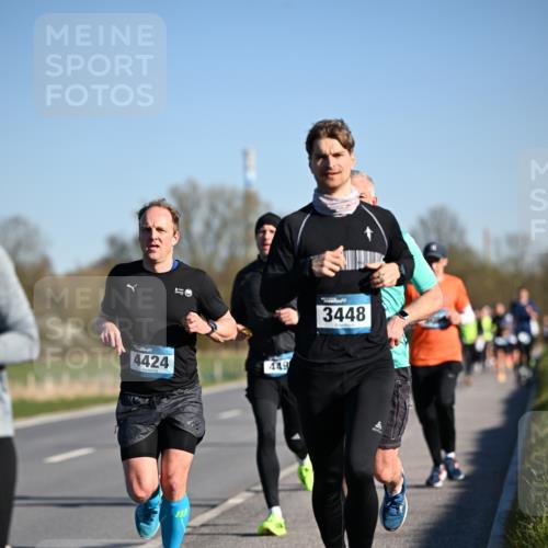 06.04.2025 - 44. Internationalen Wilhelmsburger Insellauf Dr. Thomas Lammeyer http://msf.ph/oto/7550829 06.04.2025 09:23:17 Laufen 4424, 449, 3448 meine-sportfotos.de