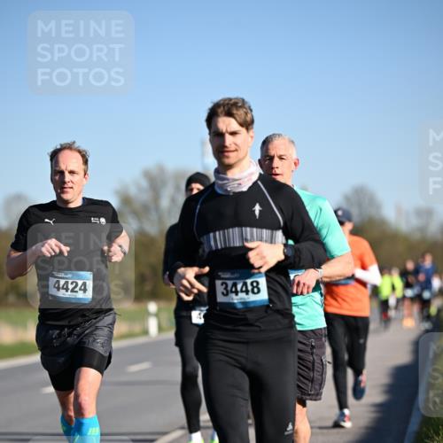 06.04.2025 - 44. Internationalen Wilhelmsburger Insellauf Dr. Thomas Lammeyer http://msf.ph/oto/7550837 06.04.2025 09:23:18 Laufen 4424, 3448 meine-sportfotos.de