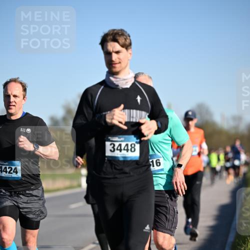 06.04.2025 - 44. Internationalen Wilhelmsburger Insellauf Dr. Thomas Lammeyer http://msf.ph/oto/7550842 06.04.2025 09:23:18 Laufen 4424, 3448, 16 meine-sportfotos.de