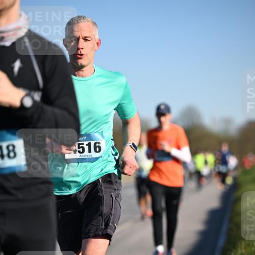 06.04.2025 - 44. Internationalen Wilhelmsburger Insellauf Dr. Thomas Lammeyer http://msf.ph/oto/7550854 06.04.2025 09:23:19 Laufen 48, 516 meine-sportfotos.de