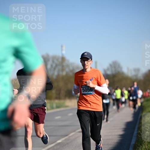 06.04.2025 - 44. Internationalen Wilhelmsburger Insellauf Dr. Thomas Lammeyer http://msf.ph/oto/7550861 06.04.2025 09:23:20 Laufen 5056 meine-sportfotos.de