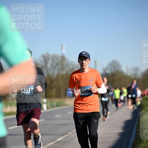 06.04.2025 - 44. Internationalen Wilhelmsburger Insellauf Dr. Thomas Lammeyer http://msf.ph/oto/7550863 06.04.2025 09:23:20 Laufen 4311, 5050 meine-sportfotos.de