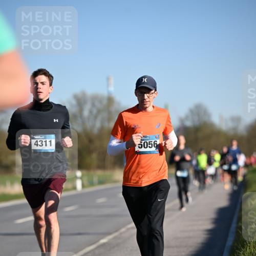 06.04.2025 - 44. Internationalen Wilhelmsburger Insellauf Dr. Thomas Lammeyer http://msf.ph/oto/7550865 06.04.2025 09:23:20 Laufen 4311, 5056 meine-sportfotos.de