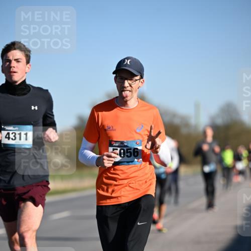06.04.2025 - 44. Internationalen Wilhelmsburger Insellauf Dr. Thomas Lammeyer http://msf.ph/oto/7550878 06.04.2025 09:23:21 Laufen 4311, 056 meine-sportfotos.de