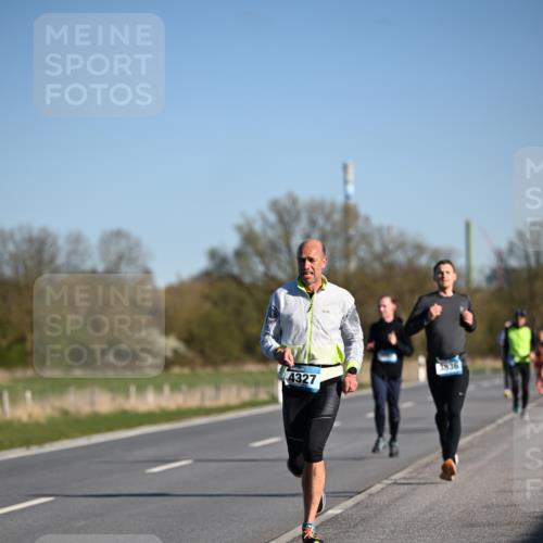 06.04.2025 - 44. Internationalen Wilhelmsburger Insellauf Dr. Thomas Lammeyer http://msf.ph/oto/7550892 06.04.2025 09:23:22 Laufen 3836, 4327 meine-sportfotos.de