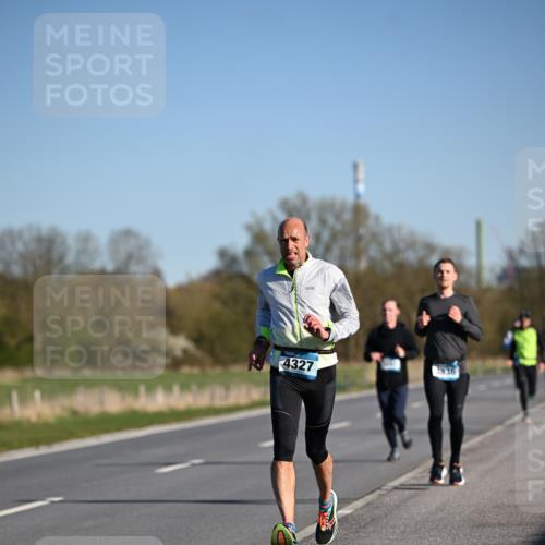 06.04.2025 - 44. Internationalen Wilhelmsburger Insellauf Dr. Thomas Lammeyer http://msf.ph/oto/7550897 06.04.2025 09:23:22 Laufen 4327, 1836 meine-sportfotos.de