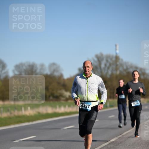 06.04.2025 - 44. Internationalen Wilhelmsburger Insellauf Dr. Thomas Lammeyer http://msf.ph/oto/7550905 06.04.2025 09:23:23 Laufen 4327, 1836 meine-sportfotos.de