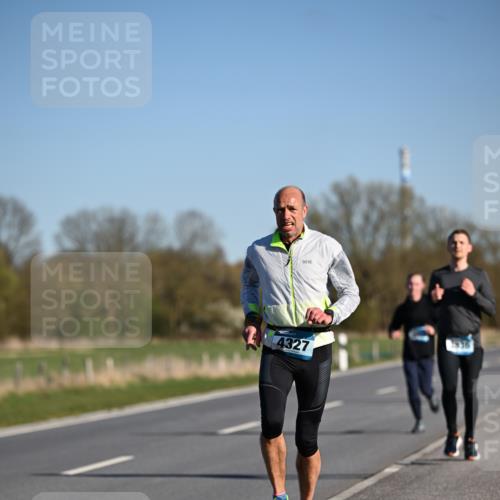 06.04.2025 - 44. Internationalen Wilhelmsburger Insellauf Dr. Thomas Lammeyer http://msf.ph/oto/7550907 06.04.2025 09:23:23 Laufen 4327 meine-sportfotos.de