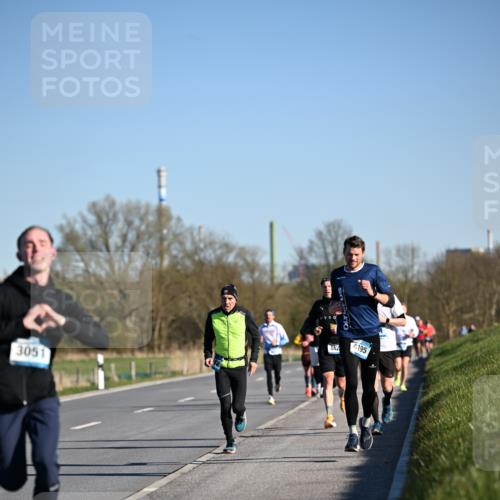 06.04.2025 - 44. Internationalen Wilhelmsburger Insellauf Dr. Thomas Lammeyer http://msf.ph/oto/7550945 06.04.2025 09:23:28 Laufen 3051, 432, 4195 meine-sportfotos.de