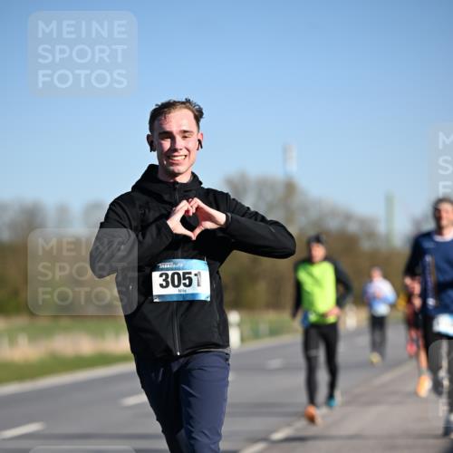 06.04.2025 - 44. Internationalen Wilhelmsburger Insellauf Dr. Thomas Lammeyer http://msf.ph/oto/7550953 06.04.2025 09:23:29 Laufen 3051 meine-sportfotos.de