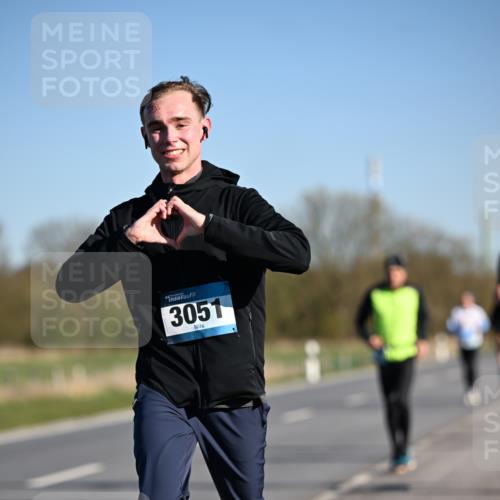 06.04.2025 - 44. Internationalen Wilhelmsburger Insellauf Dr. Thomas Lammeyer http://msf.ph/oto/7550958 06.04.2025 09:23:29 Laufen 3051 meine-sportfotos.de
