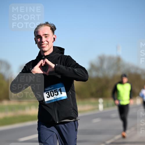 06.04.2025 - 44. Internationalen Wilhelmsburger Insellauf Dr. Thomas Lammeyer http://msf.ph/oto/7550959 06.04.2025 09:23:29 Laufen 3051 meine-sportfotos.de