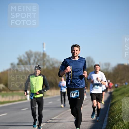 06.04.2025 - 44. Internationalen Wilhelmsburger Insellauf Dr. Thomas Lammeyer http://msf.ph/oto/7550964 06.04.2025 09:23:30 Laufen 4195 meine-sportfotos.de