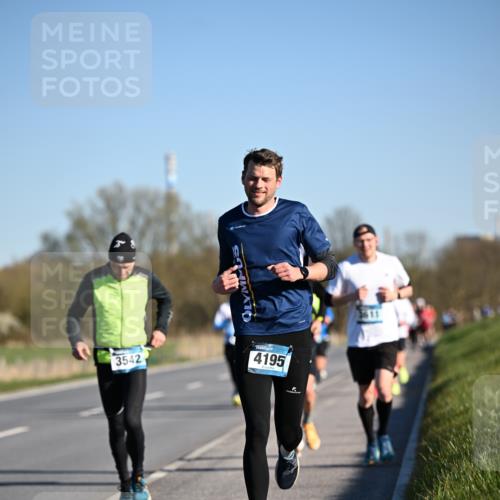 06.04.2025 - 44. Internationalen Wilhelmsburger Insellauf Dr. Thomas Lammeyer http://msf.ph/oto/7550970 06.04.2025 09:23:31 Laufen 3542, 4195 meine-sportfotos.de