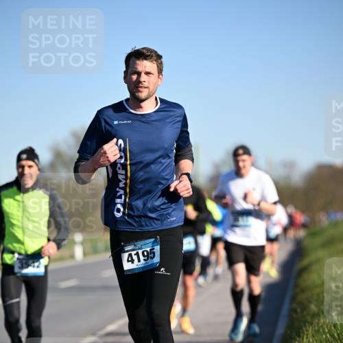 06.04.2025 - 44. Internationalen Wilhelmsburger Insellauf Dr. Thomas Lammeyer http://msf.ph/oto/7550987 06.04.2025 09:23:32 Laufen 3542, 4195 meine-sportfotos.de